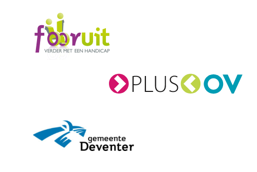 Logo's va de orgabisaties van deze bijeenkomt. Fooruit, Gemeente Deventer en Plus-OV.